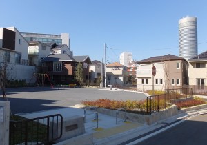 新横浜駅の篠原口から至近距離に「表谷第二公園」、66戸の住宅開発地で市が設置